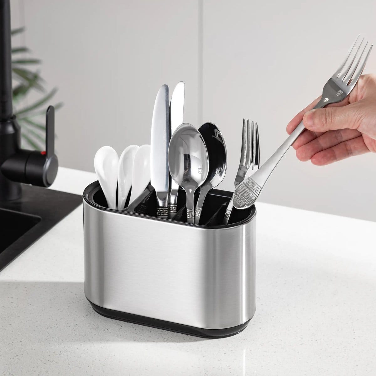 Single-Tier Stainless Steel Sink Organizer Caddy Quick Dry Countertop Tidy Utensil Holder Knife Holder Kitchen Storage